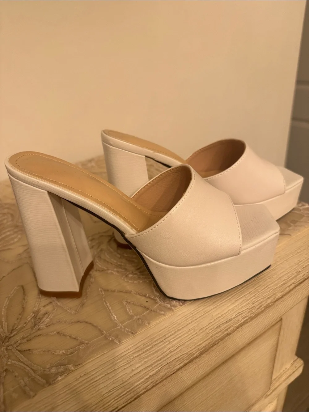 Womens white Platform Mule Heels. BRAND NEW